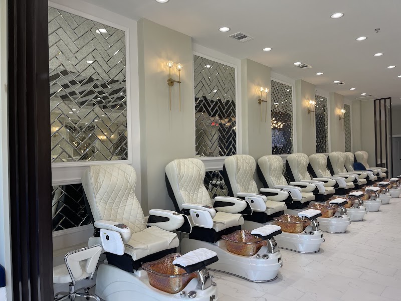 Magnolia Nails, beauty salon in Huntersville, NC, photo 3 of 10